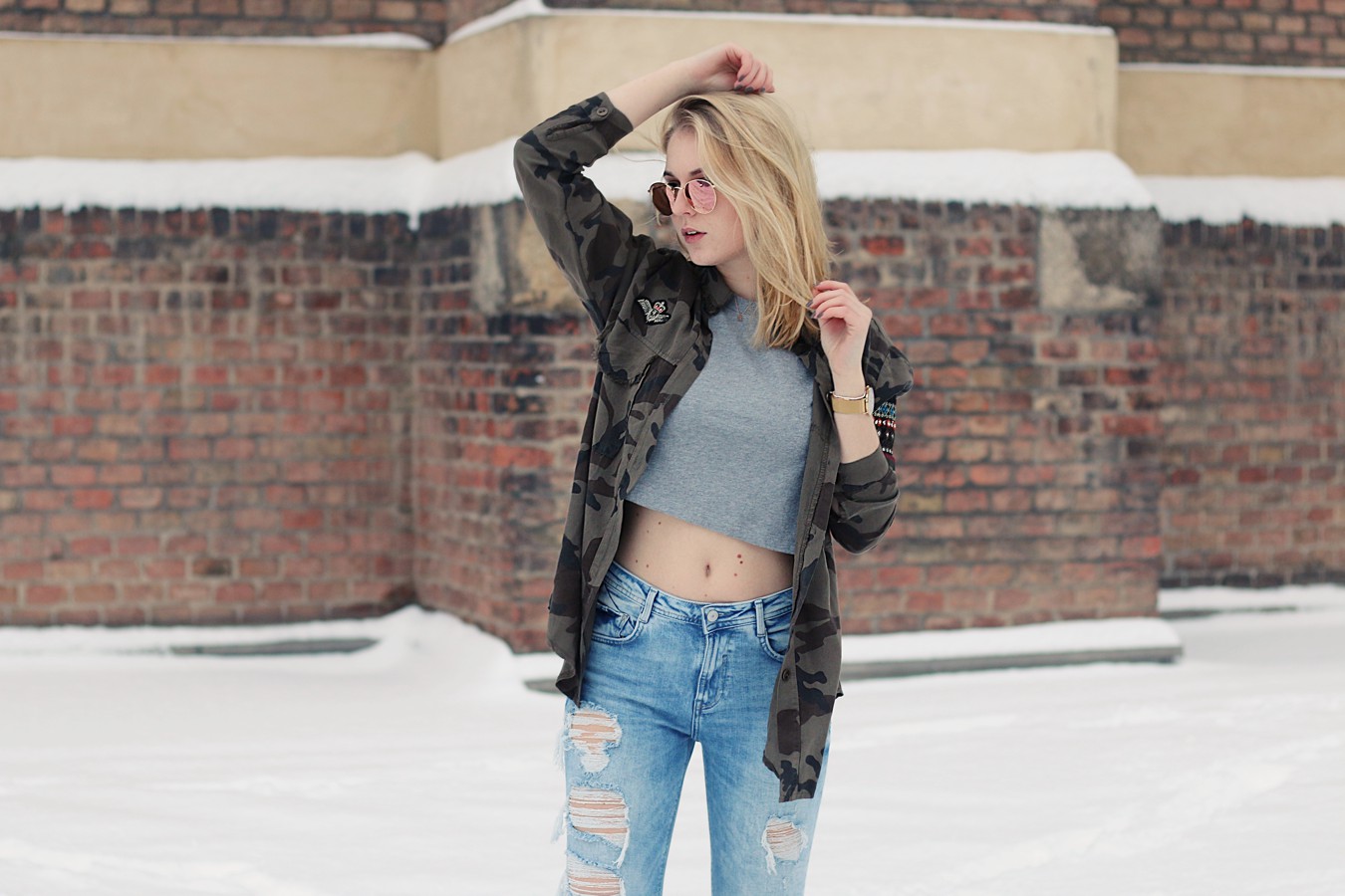 oliviasly_outfit_winter_croptop_faux_fur_jacke_spring_color16